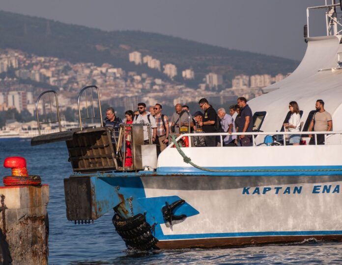 Καλοκαιρινή έξοδος: Πάνω από 100.000 επιβάτες αναχωρούν από τα λιμάνια