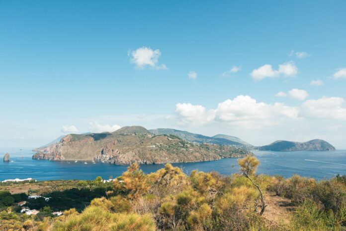 Ιθάκη: Ένας ήρεμος προορισμός με φυσικές ομορφιές και τοπική κουζίνα