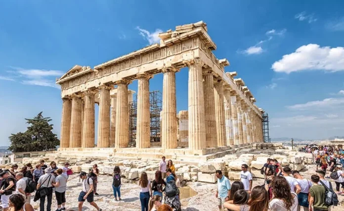Επίθεση με μαχαίρι στην Ακρόπολη: Τραυματίστηκαν δύο Αμερικανοί τουρίστες