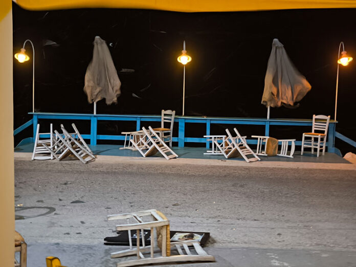 Κέρκυρα: Κακοκαιρία με πτώσεις δέντρων, διακοπές ρεύματος και φωτιές