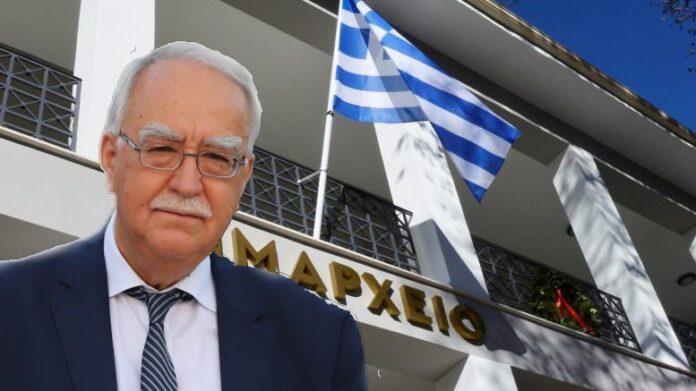 Βάσεις εισαγωγής: Μηνύματα Παπαδόπουλου και Τσιγκρή στους υποψηφίους